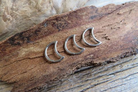 Silver Crescent Moon Hinged Surgical Steel Hoop Cartilage Tragus Rook Piercing 16G (1.2mm) 8mm