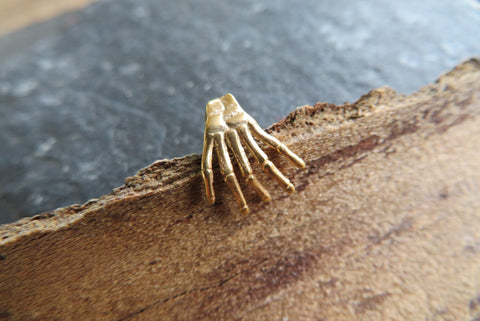 Gold Zombie Hand Skeleton Cartilage Lip 16G (1.2mm) Piercing